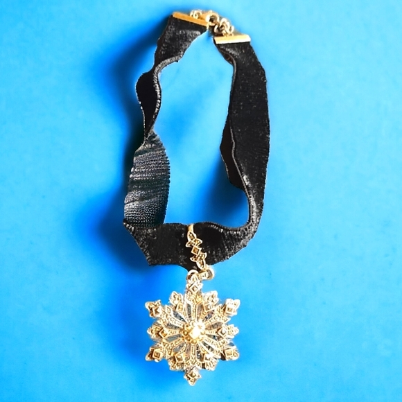 QVC Vintage Suspicion sterling silver Marcasite snowflake velvet choker … - Picture 1 of 8
